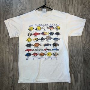 Fish of Hawaii! Men’s size small